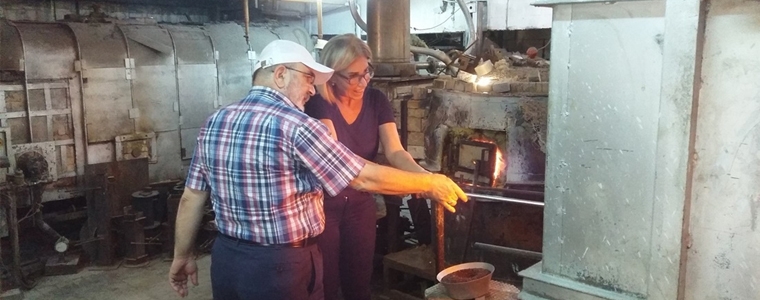 Arzu Ermiş Cam Dostları Ailesine Katıldı