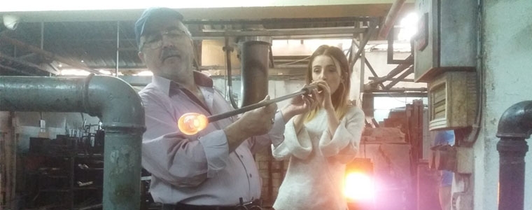 Ezgi Demir Cam Dostları Ailesine Katıldı