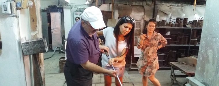 Kübra Erdoğan İpek Cam Dostları Ailesine Katıldı