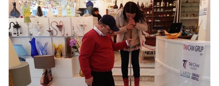 Kübra Tanış Cam Dostları Ailesine Katıldı