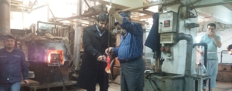 Naeem Anwav Cam Dostları Ailesine Katıldı
