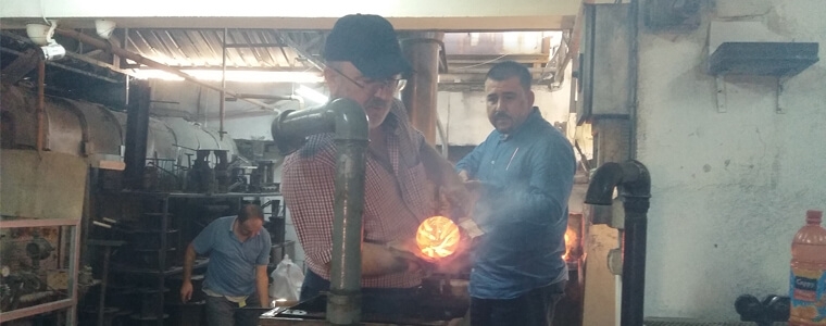Onur Gördesli Cam Dostları Ailesine Katıldı