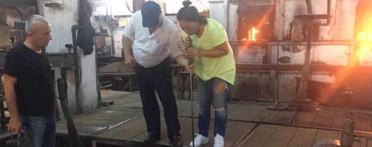 Süreyya Kurtulmuş ve Ömer Erhan Tavukçuoğlu Cam Dostları Ailesine Katıldılar