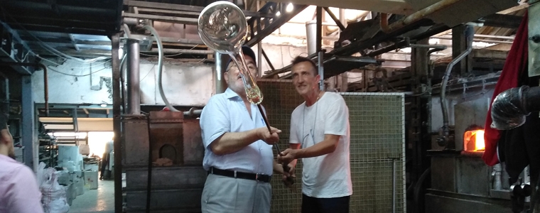 Şefkat Özsoy ve Eşi Cam Dostları Ailesine Katıldı