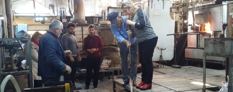 İlknur Özler ve Beste Altuncu Cam Dostları ailesine katıldı