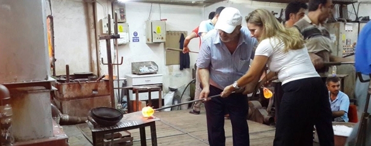 Sibel Dinçer ve Tevfik Dinçer Cam Dostları ailesine katıldılar